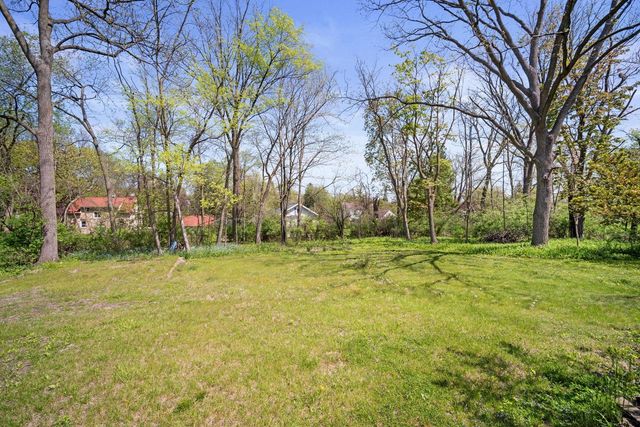 12600 W Prospect DRIVE, New Berlin, WI 53151