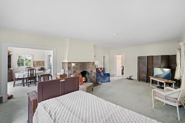 12600 W Prospect DRIVE, New Berlin, WI 53151