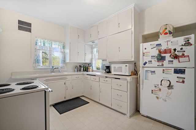 12600 W Prospect DRIVE, New Berlin, WI 53151