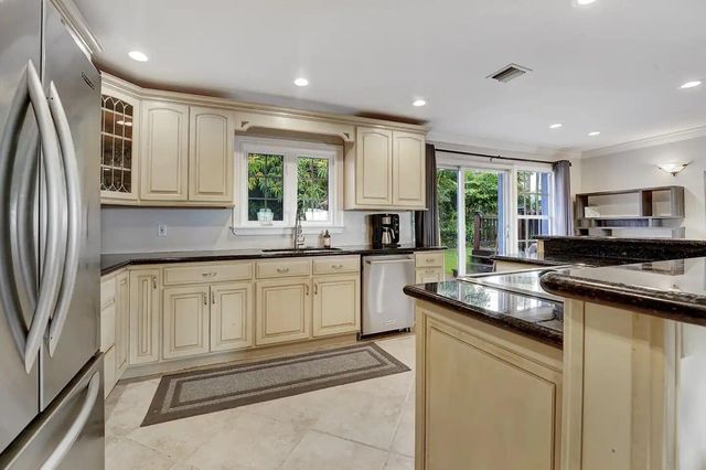 5574 Lake Osborne Drive, Lake Worth, FL 33461