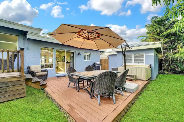 5574 Lake Osborne Drive, Lake Worth, FL 33461