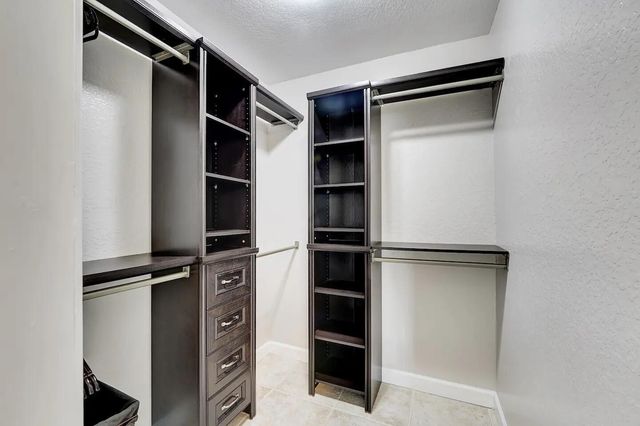 5574 Lake Osborne Drive, Lake Worth, FL 33461