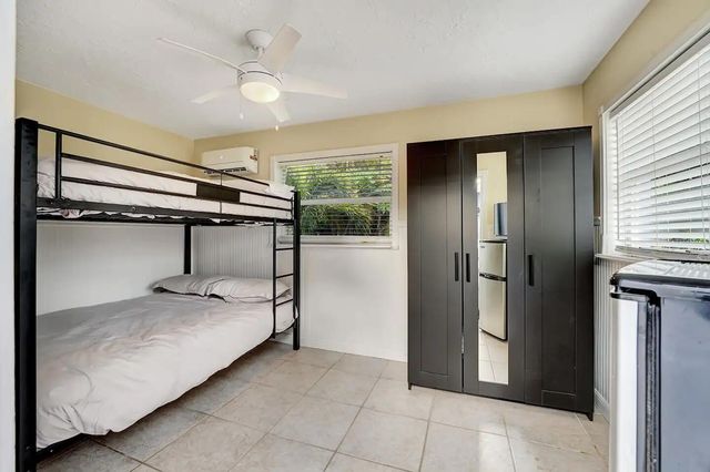 5574 Lake Osborne Drive, Lake Worth, FL 33461