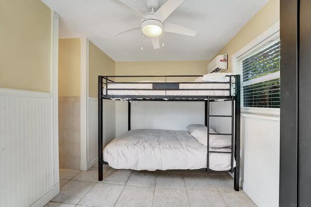 5574 Lake Osborne Drive, Lake Worth, FL 33461