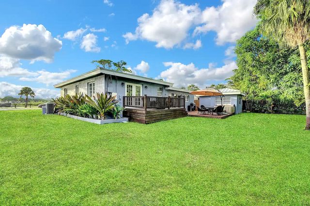 5574 Lake Osborne Drive, Lake Worth, FL 33461