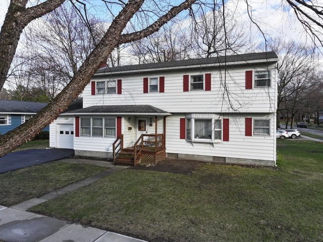 71 Lakewood Parkway, Burlington, VT 05408