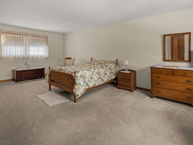 71 Lakewood Parkway, Burlington, VT 05408