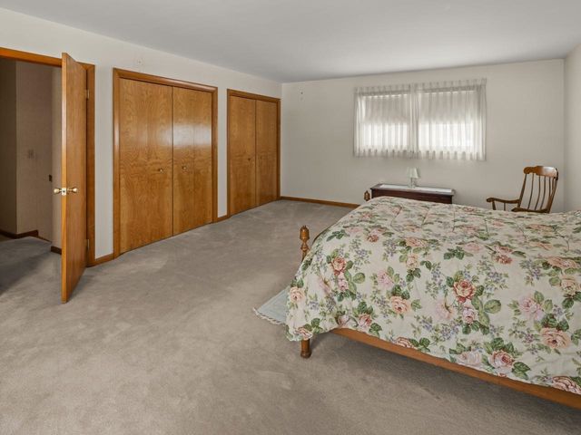 71 Lakewood Parkway, Burlington, VT 05408