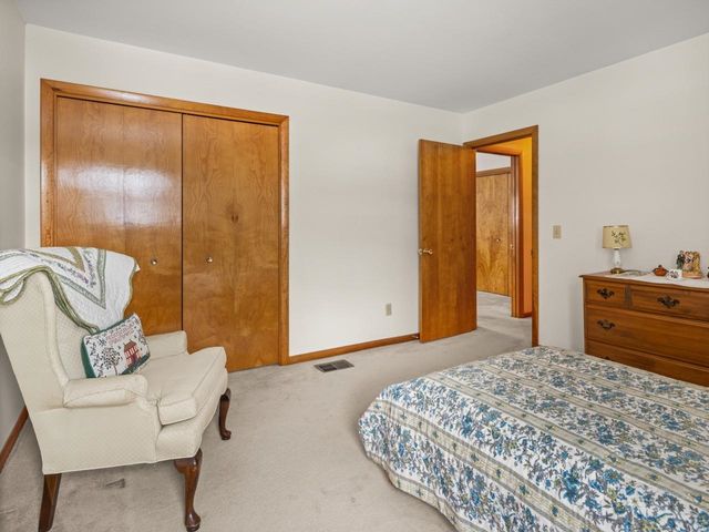 71 Lakewood Parkway, Burlington, VT 05408