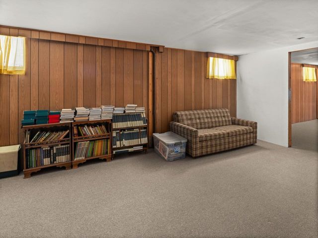 71 Lakewood Parkway, Burlington, VT 05408