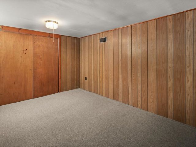 71 Lakewood Parkway, Burlington, VT 05408