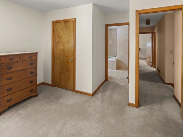 71 Lakewood Parkway, Burlington, VT 05408