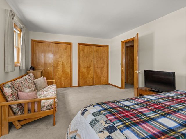71 Lakewood Parkway, Burlington, VT 05408