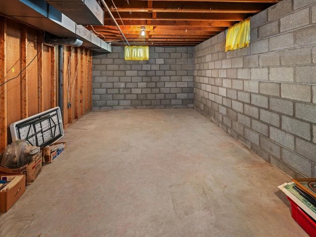 71 Lakewood Parkway, Burlington, VT 05408