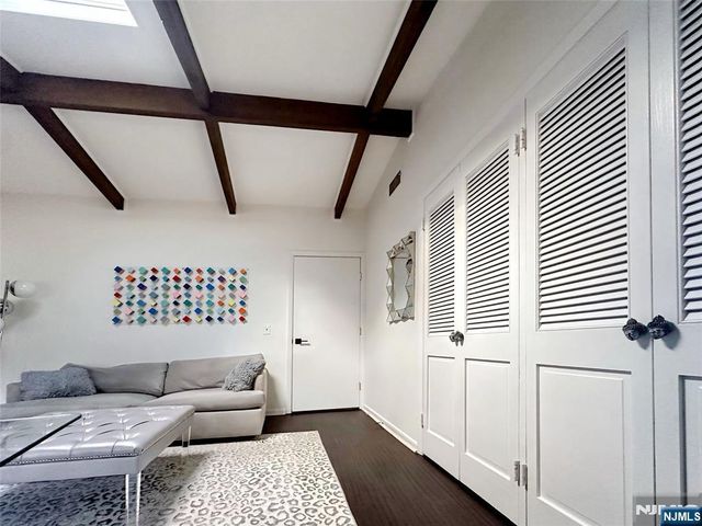 5 Carnot Avenue, Woodcliff Lake, NJ 07677