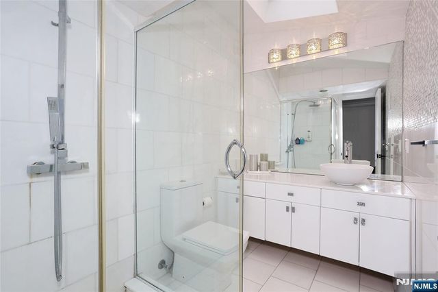 5 Carnot Avenue, Woodcliff Lake, NJ 07677