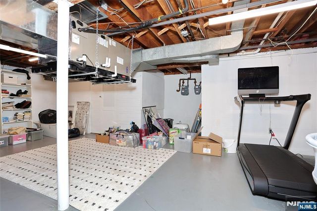 5 Carnot Avenue, Woodcliff Lake, NJ 07677