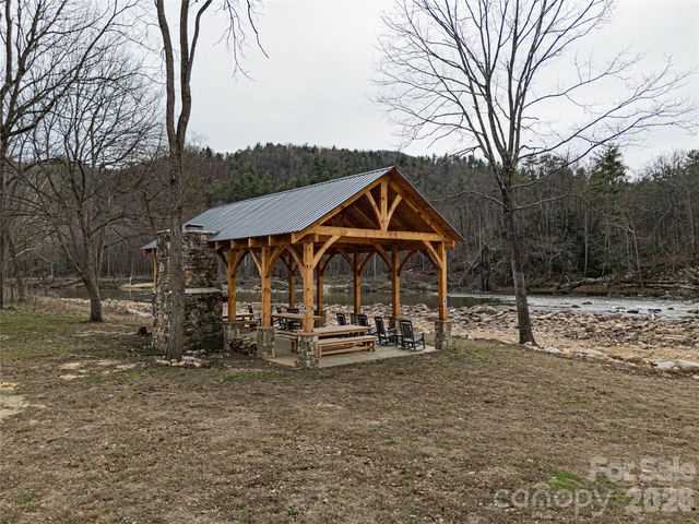 51 Wild Turkey Loop 32, Marshall, NC 28753