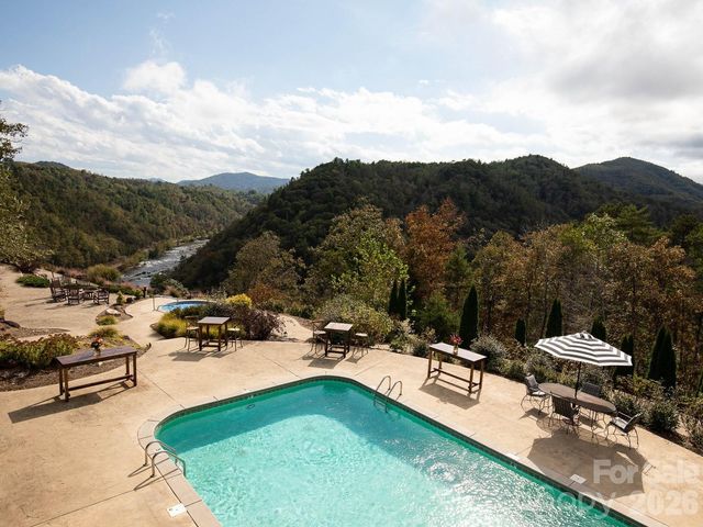 51 Wild Turkey Loop 32, Marshall, NC 28753