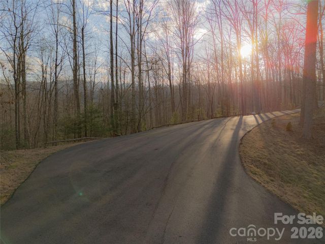 51 Wild Turkey Loop 32, Marshall, NC 28753
