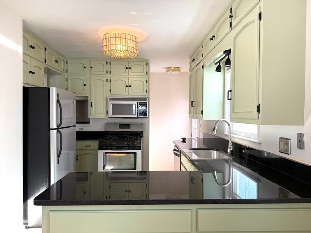 6025 Crittenden Avenue, Indianapolis, IN 46220