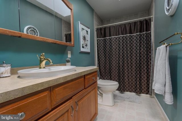 6456 BRITTAN RD, Harrisburg, PA 17111