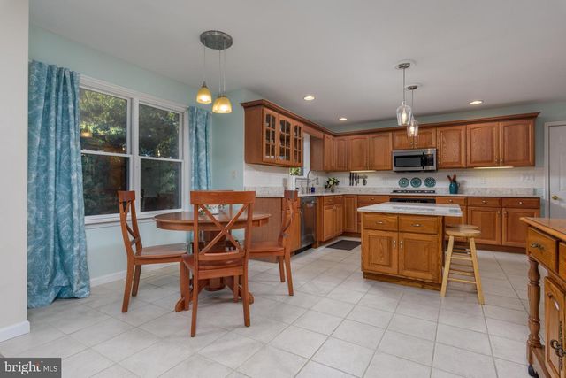 6456 BRITTAN RD, Harrisburg, PA 17111