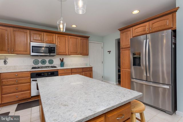 6456 BRITTAN RD, Harrisburg, PA 17111