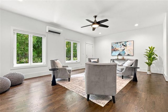 1099 Briar Cove Circle NE, Atlanta, GA 30329