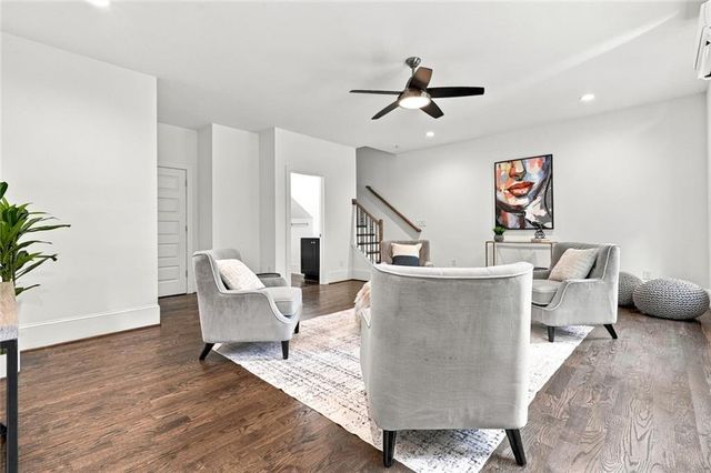 1099 Briar Cove Circle NE, Atlanta, GA 30329