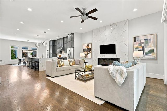 1099 Briar Cove Circle NE, Atlanta, GA 30329