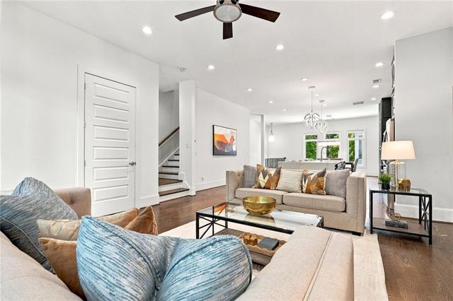 1099 Briar Cove Circle NE, Atlanta, GA 30329