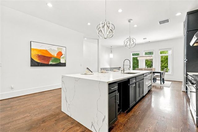 1099 Briar Cove Circle NE, Atlanta, GA 30329
