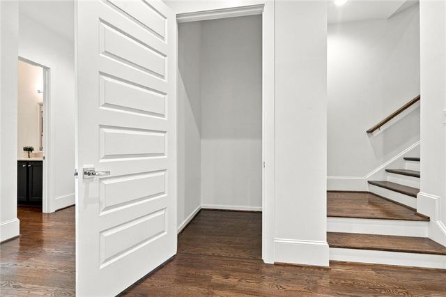 1099 Briar Cove Circle NE, Atlanta, GA 30329