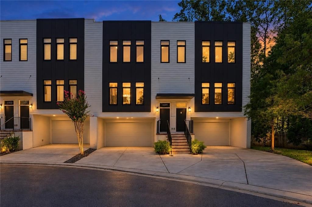 1099 Briar Cove Circle NE, Atlanta, GA 30329