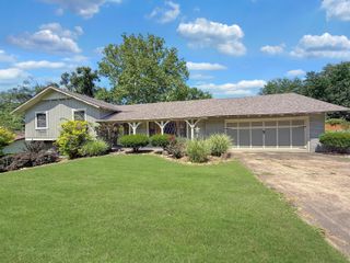2118 S Catalina Avenue, Springfield, MO 65804