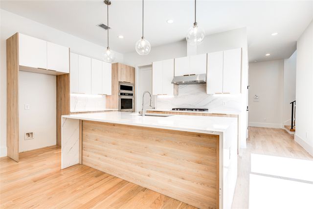 3313 Walchard Court, Dallas, TX 75229