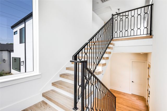 3313 Walchard Court, Dallas, TX 75229