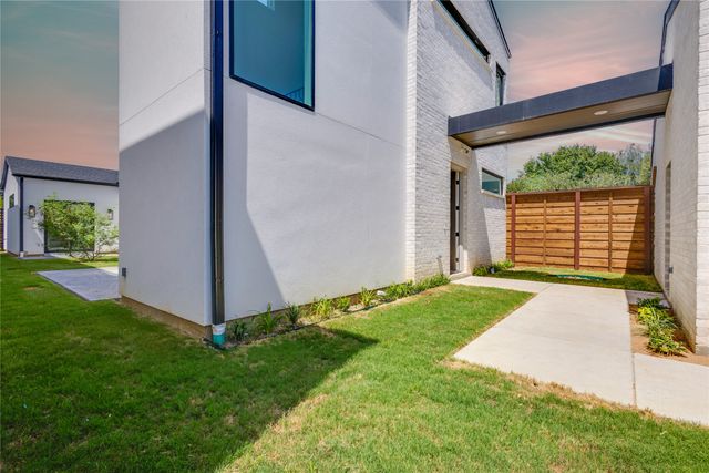 3313 Walchard Court, Dallas, TX 75229
