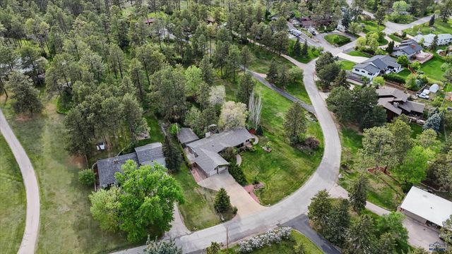 225 N BERRY PINE RD, Rapid City, SD 57702