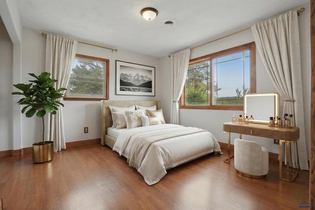 225 N BERRY PINE RD, Rapid City, SD 57702