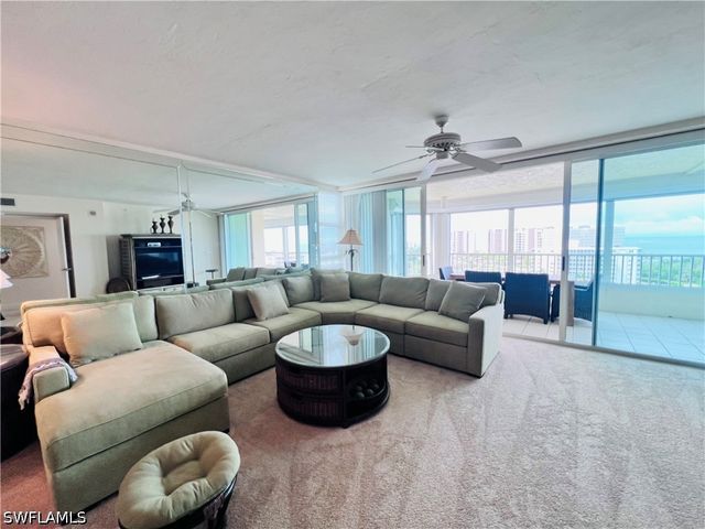 25 Bluebill AVE 1002, Naples, FL 34108