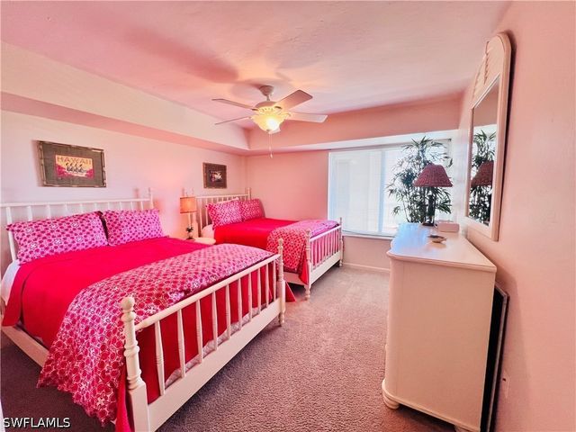 25 Bluebill AVE 1002, Naples, FL 34108