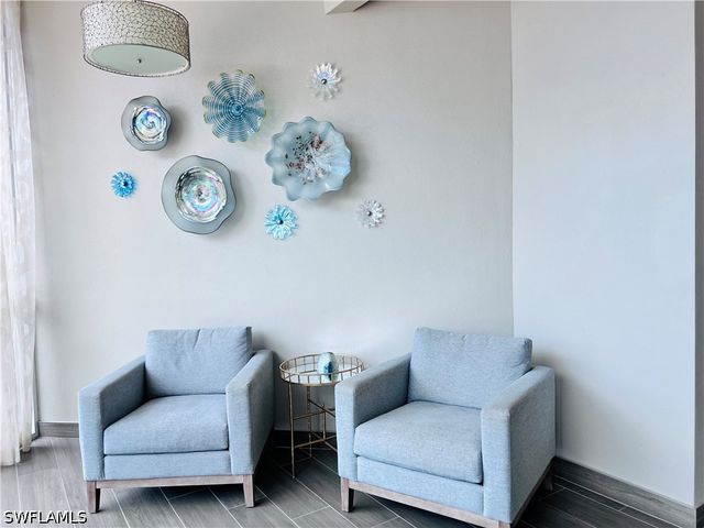 25 Bluebill AVE 1002, Naples, FL 34108
