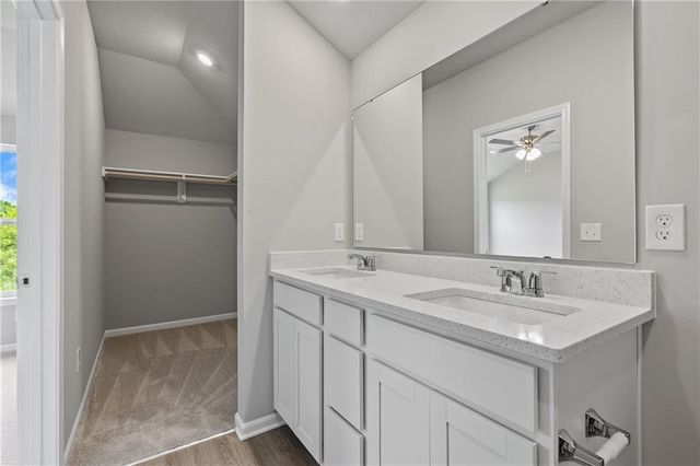 19515 Lincoln Street, Spring Hill, KS 66083