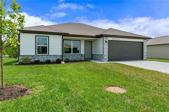 19515 Lincoln Street, Spring Hill, KS 66083