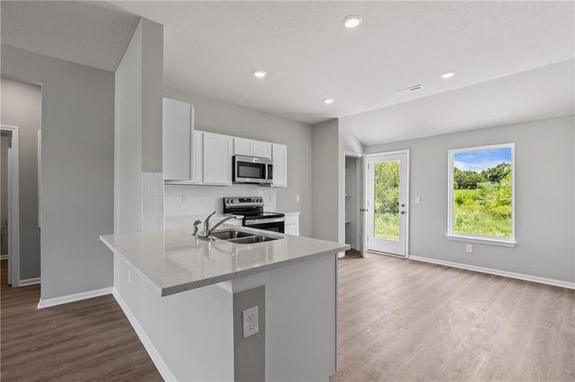 19515 Lincoln Street, Spring Hill, KS 66083