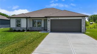 19515 Lincoln Street, Spring Hill, KS 66083