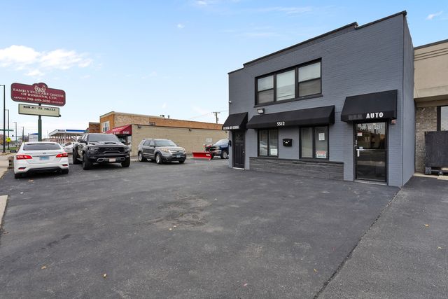 5512 W 79th Street, Burbank, IL 60459