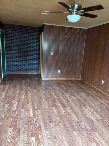 2213 S MAPLE, Pine Bluff, AR 71603